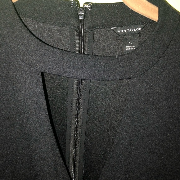 Black blouse - Picture 2 of 3